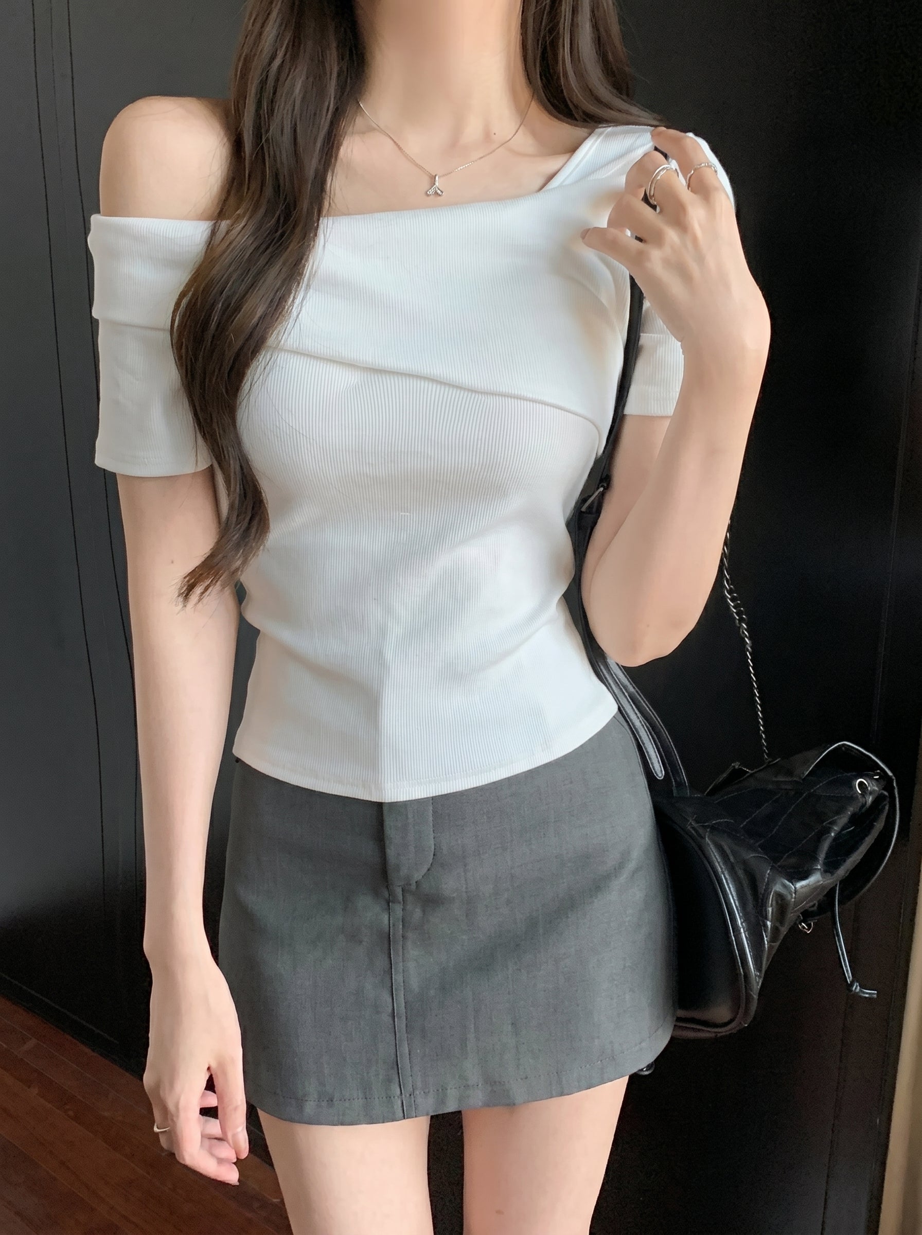 ワンショルダードレープリブTシャツ